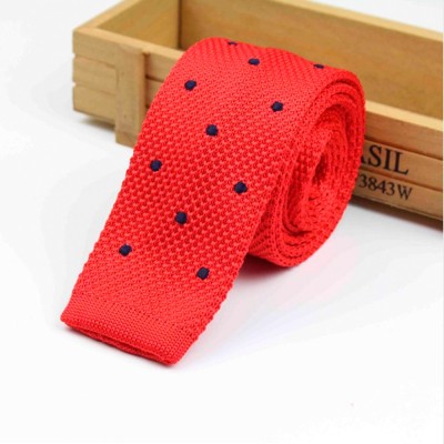 Краватка в'язаний червоний у чорний горошок