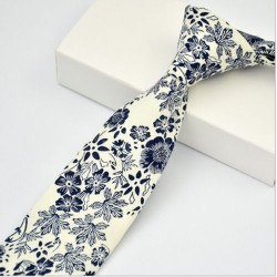 Краватка вузька бежева бавовняна з синім у квіточку 09080