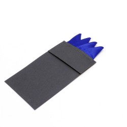 Платок синий сформированный в картонке