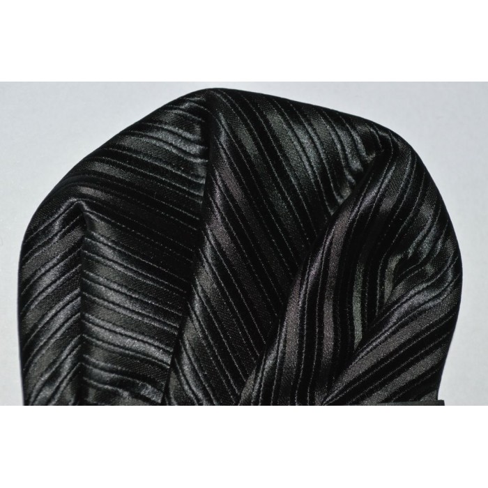 Платок чорна з текстурною смужкою