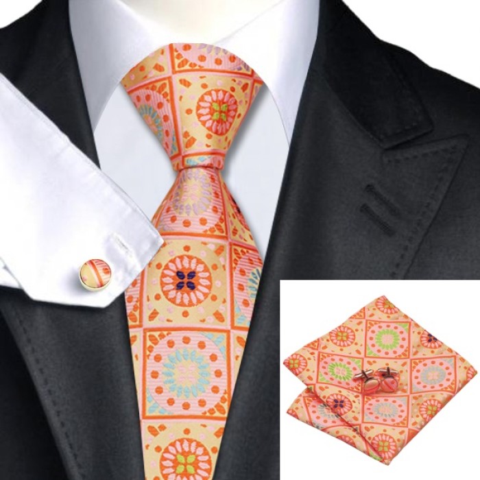 Оранжевый галстук с запонками и платком
